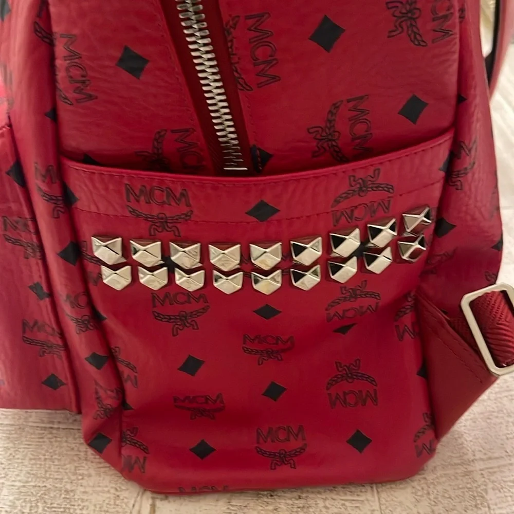 MCM Medium Stark Visetos Stylish Backpack - Picture 4 of 14